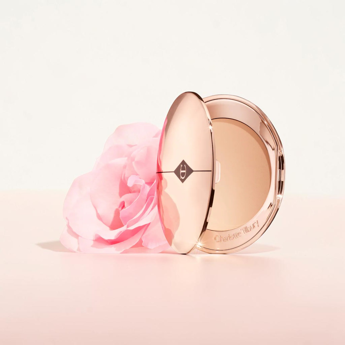 CHARLOTTE TILBURY AIRBRUSH FLAWLESS FINISH