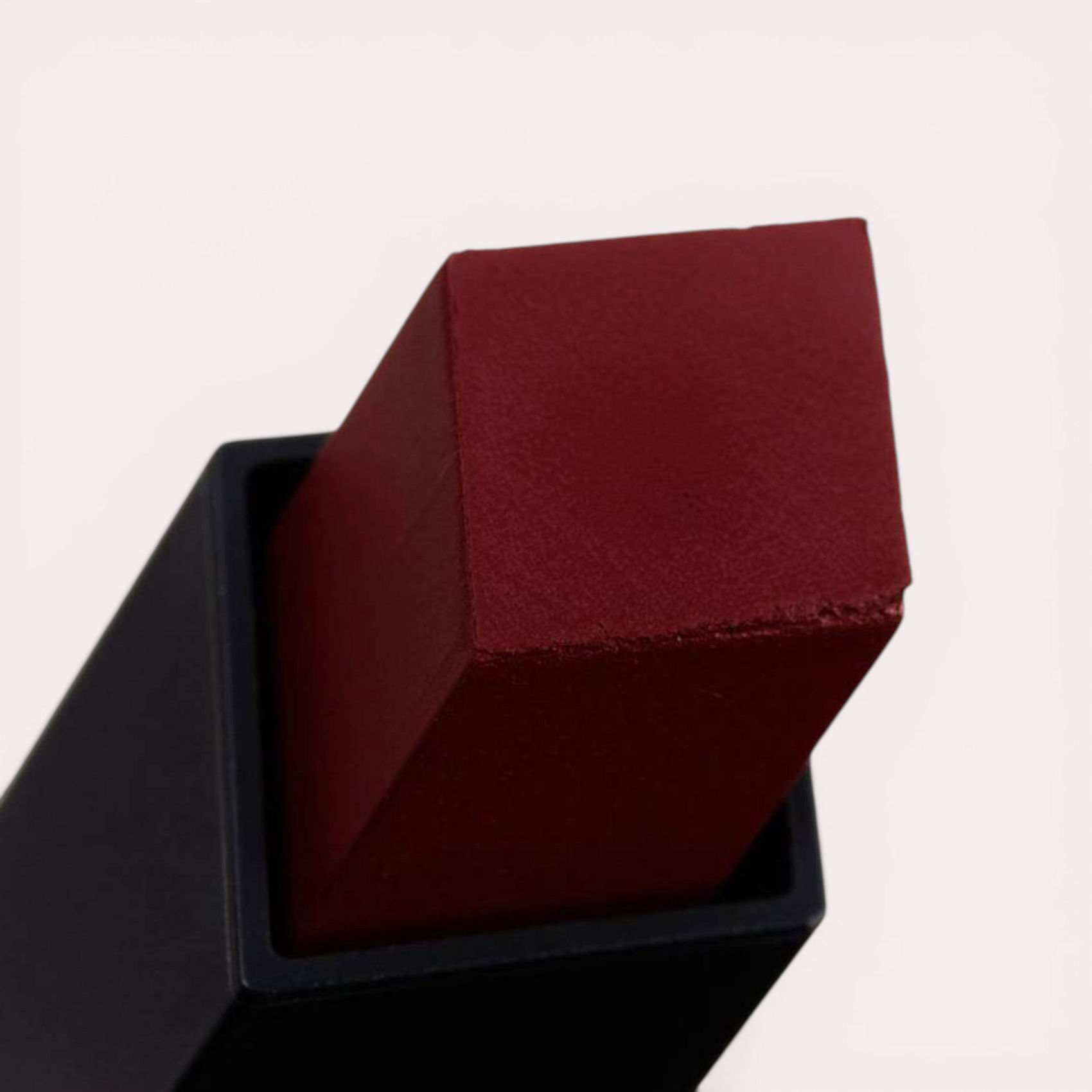 YVES SAINT LAURENT ROUGE PUR COUTURE THE SLIM